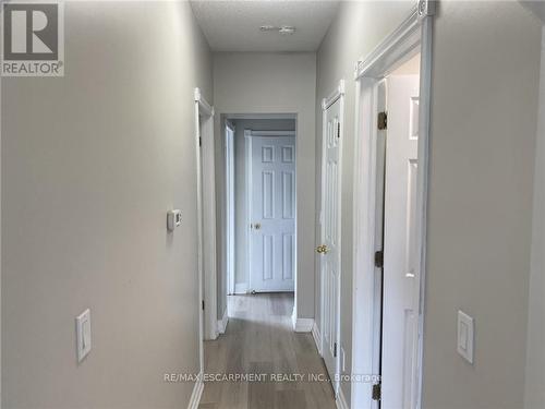 1164 Cannon Street E, Hamilton, ON - Indoor Photo Showing Other Room