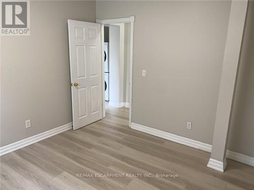 1164 Cannon Street E, Hamilton, ON - Indoor Photo Showing Other Room