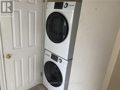 1164 Cannon Street E, Hamilton, ON - Indoor Photo Showing Laundry Room