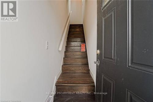 1164 Cannon Street E, Hamilton, ON - Indoor Photo Showing Other Room