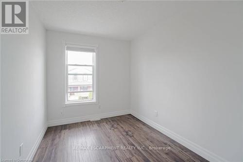 1164 Cannon Street E, Hamilton, ON - Indoor Photo Showing Other Room
