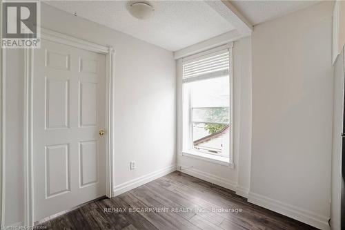 1164 Cannon Street E, Hamilton, ON - Indoor Photo Showing Other Room