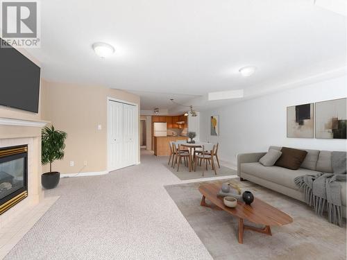 1207 Marine Drive, West Vancouver, BC - Indoor Photo Showing Living Room With Fireplace