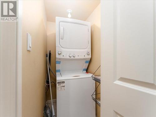1207 Marine Drive, West Vancouver, BC - Indoor Photo Showing Laundry Room