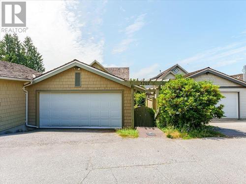 1207 Marine Drive, West Vancouver, BC - Outdoor