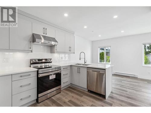 1635 Marine Drive, North Vancouver, BC 