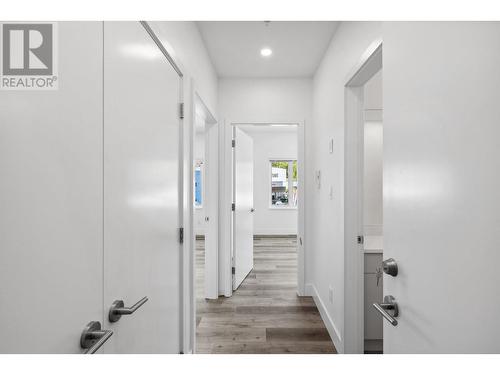 1635 Marine Drive, North Vancouver, BC 