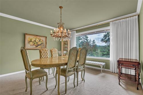 221 West Place, Princeton, BC - Indoor Photo Showing Dining Room