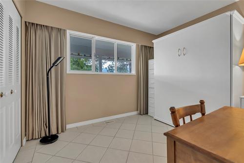 221 West Place, Princeton, BC - Indoor