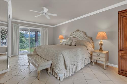 221 West Place, Princeton, BC - Indoor Photo Showing Bedroom