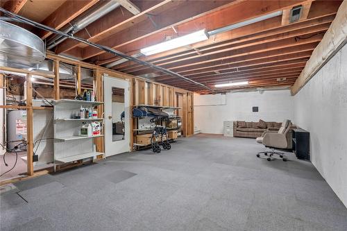 221 West Place, Princeton, BC - Indoor Photo Showing Basement