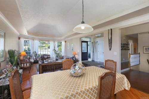 1437 Valley View Dr, Courtenay, BC 