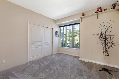 1437 Valley View Dr, Courtenay, BC 