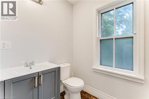 200 Elora Street S, Harriston, ON - Indoor Photo Showing Bathroom