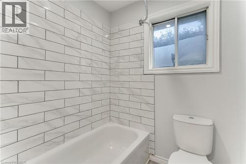 200 Elora Street S, Harriston, ON - Indoor Photo Showing Bathroom