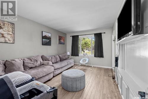 575 12Th Street E, Prince Albert, SK - Indoor Photo Showing Living Room
