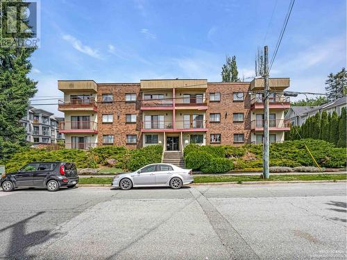 2275 Atkins Avenue, Port Coquitlam, BC - Outdoor With Facade