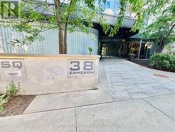 423 - 38 CAMERON STREET  Toronto, ON M5T 0C3