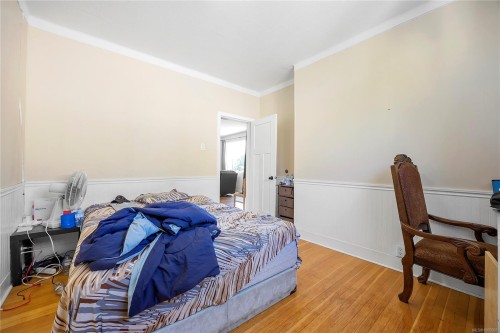 680 Pine St, Nanaimo, BC - Indoor Photo Showing Bedroom