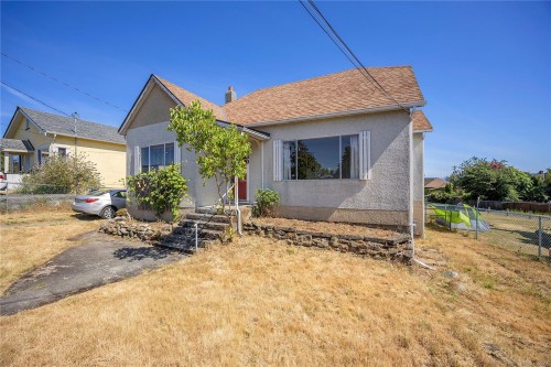 680 Pine St, Nanaimo, BC - Outdoor