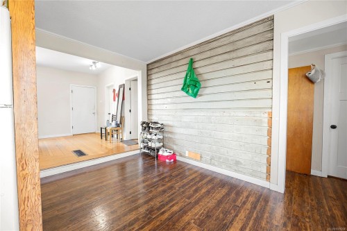 680 Pine St, Nanaimo, BC 