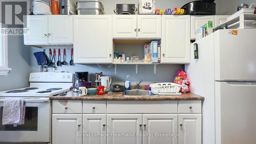 190 Albert Street, Central Huron (Clinton), ON - Indoor Photo Showing Kitchen