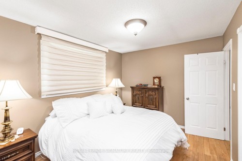 55 Hanover Place, Hamilton, ON - Indoor Photo Showing Bedroom