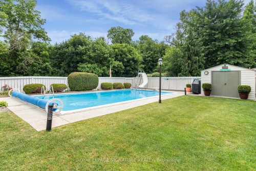 55 Hanover Place, Hamilton, ON - Outdoor With In Ground Pool With Backyard