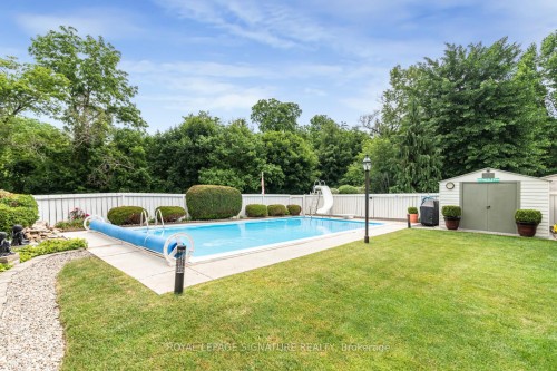 55 Hanover Place, Hamilton, ON - Outdoor With In Ground Pool With Backyard