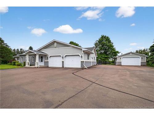 9 Stirling Cres, Allison, NB 