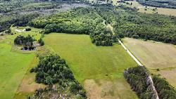 5 Ch. Barry  L'Île-Du-Grand-Calumet, QC J0X 1J0