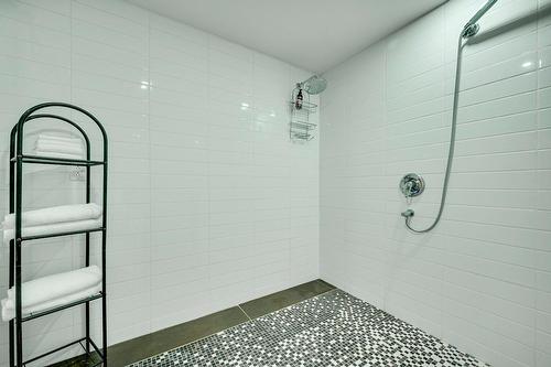 Bathroom - 198 Ch. Beaulne, Piedmont, QC - Indoor Photo Showing Bathroom