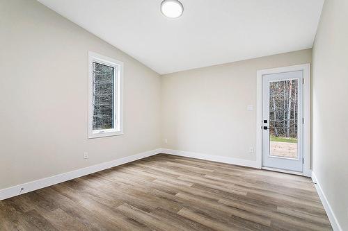 Chambre à coucher - 24 Rue Second, Otter Lake, QC - Indoor Photo Showing Other Room