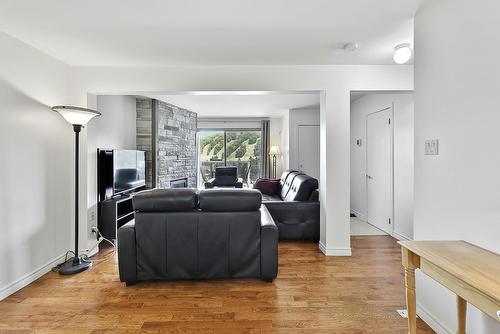 Living room - A-775 Rue Principale, Saint-Sauveur, QC - Indoor