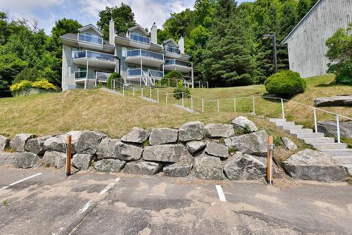 Parking - A-775 Rue Principale, Saint-Sauveur, QC - Outdoor