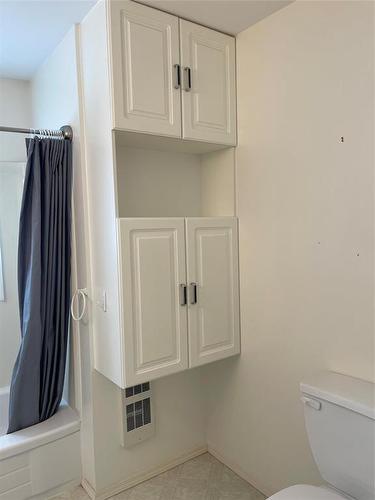 212 9Th Avenue S, Swan River, MB - Indoor