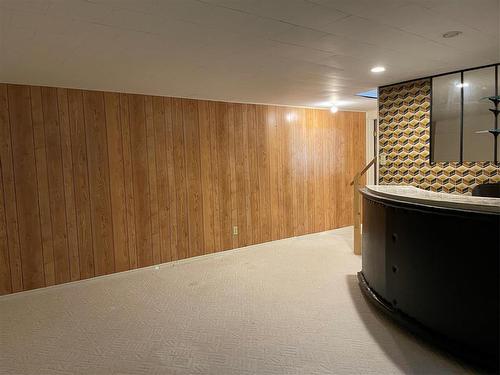 212 9Th Avenue S, Swan River, MB - Indoor