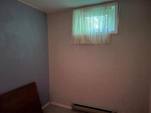 212 9Th Avenue S, Swan River, MB - Indoor Photo Showing Other Room