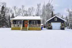 40 Ch. des Érables  Saint-Michel-Des-Saints, QC J0K 3B0