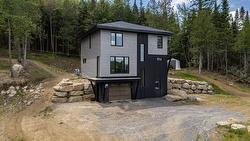 3060 Imp. des Promeneurs  Sainte-Agathe-Des-Monts, QC J8C 2Z8