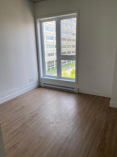 Chambre à coucher - 403-5480 Av. Henri-Julien, Montréal (Le Plateau-Mont-Royal), QC - Indoor Photo Showing Other Room