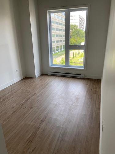 Chambre à coucher - 403-5480 Av. Henri-Julien, Montréal (Le Plateau-Mont-Royal), QC - Indoor Photo Showing Other Room