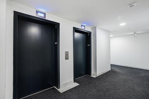 Ascenseur - 403-5480 Av. Henri-Julien, Montréal (Le Plateau-Mont-Royal), QC - Indoor Photo Showing Other Room
