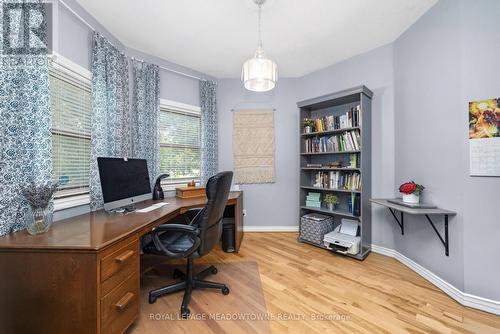 692 5 Concession W, Hamilton, ON 