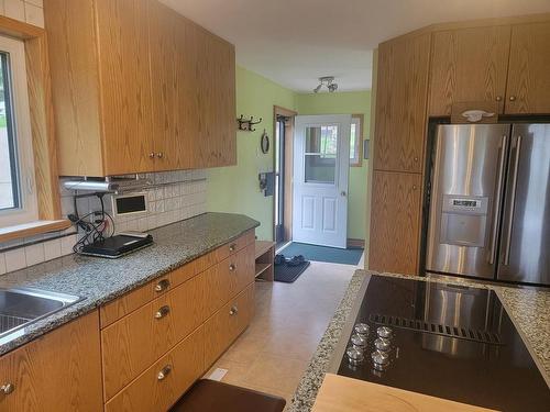 40 Hunter Road, Killraine Twp, ON - Indoor Photo Showing Kitchen