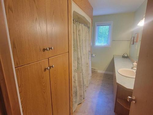 40 Hunter Road, Killraine Twp, ON - Indoor Photo Showing Bathroom