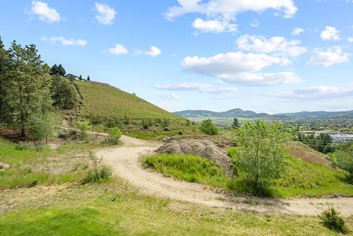 21-2421 Glacier Court, Kelowna, BC - Outdoor With View