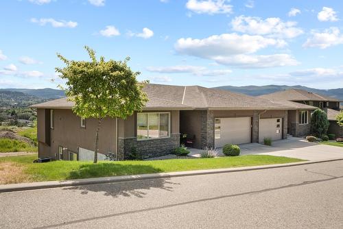 21-2421 Glacier Court, Kelowna, BC - Outdoor