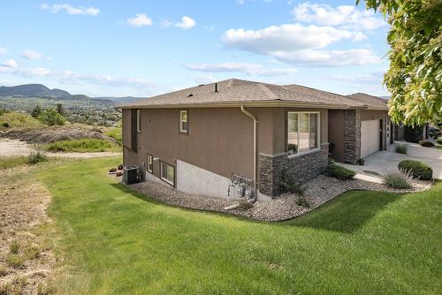 21-2421 Glacier Court, Kelowna, BC - Outdoor