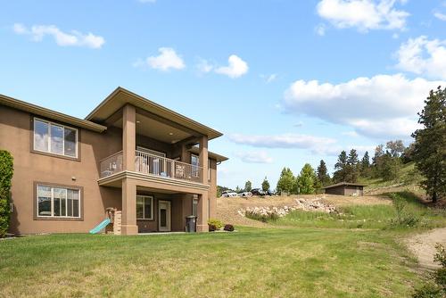 21-2421 Glacier Court, Kelowna, BC - Outdoor